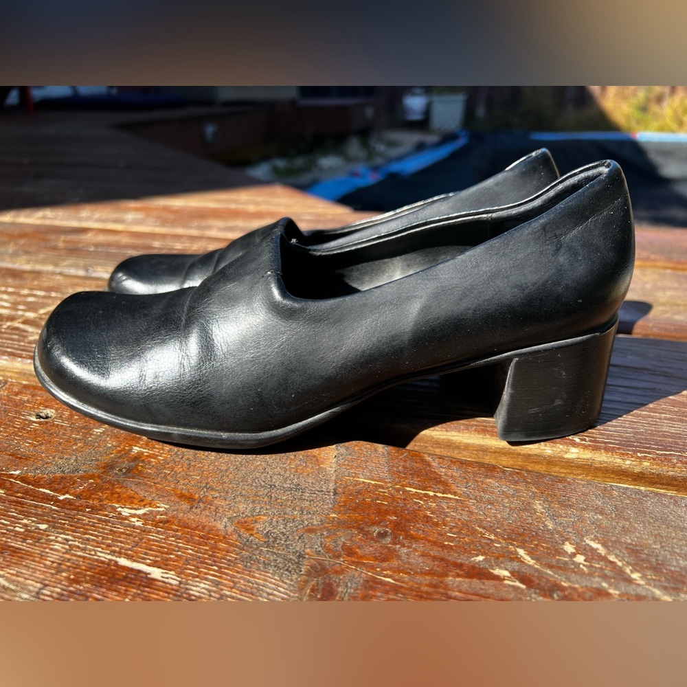 EUC - Aerosoles black heels Size 7M